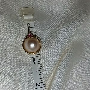 14 kt Gold Mabe Pearl Pendant w/Ruby Accent